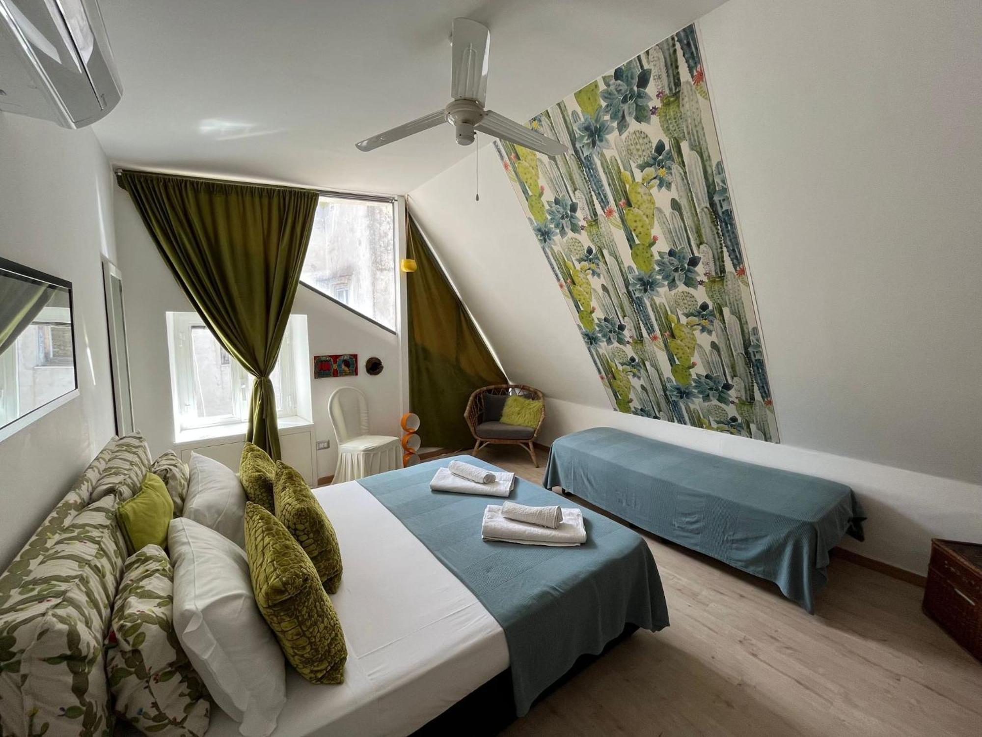 Historic Naples Relais Le Terrazze Apartment Exterior photo